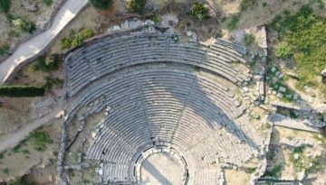 &Alpha;&rho;&chi;&alpha;ί&omicron; &Theta;έ&alpha;&tau;&rho;&omicron; &Delta;&epsilon;&lambda;&phi;ώ&nu;: &Epsilon;&rho;&gamma;&alpha;&sigma;ί&epsilon;&sigmaf; &pi;&rho;&omicron;&sigma;&tau;&alpha;&sigma;ί&alpha;&sigmaf; &kappa;&alpha;&iota; &alpha;&pi;&omicron;&kappa;&alpha;&tau;ά&sigma;&tau;&alpha;&sigma;&eta;&sigmaf; &alpha;&pi;ό &tau;&omicron; &upsilon;&pi;&omicron;&upsilon;&rho;&gamma;&epsilon;ί&omicron; &Pi;&omicron;&lambda;&iota;&tau;&iota;&sigma;&mu;&omicron;ύ