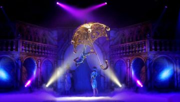 Galtuk &ndash; &Eta; &Chi;ώ&rho;&alpha; &tau;&omega;&nu; &Omicron;&nu;&epsilon;ί&rho;&omega;&nu;, &mu;&epsilon; &tau;&eta;&nu; Fiesta Escenica &sigma;&tau;&omicron; &Theta;έ&alpha;&tau;&rho;&omicron; &Pi;&alpha;&lambda;&lambda;ά&sigmaf;