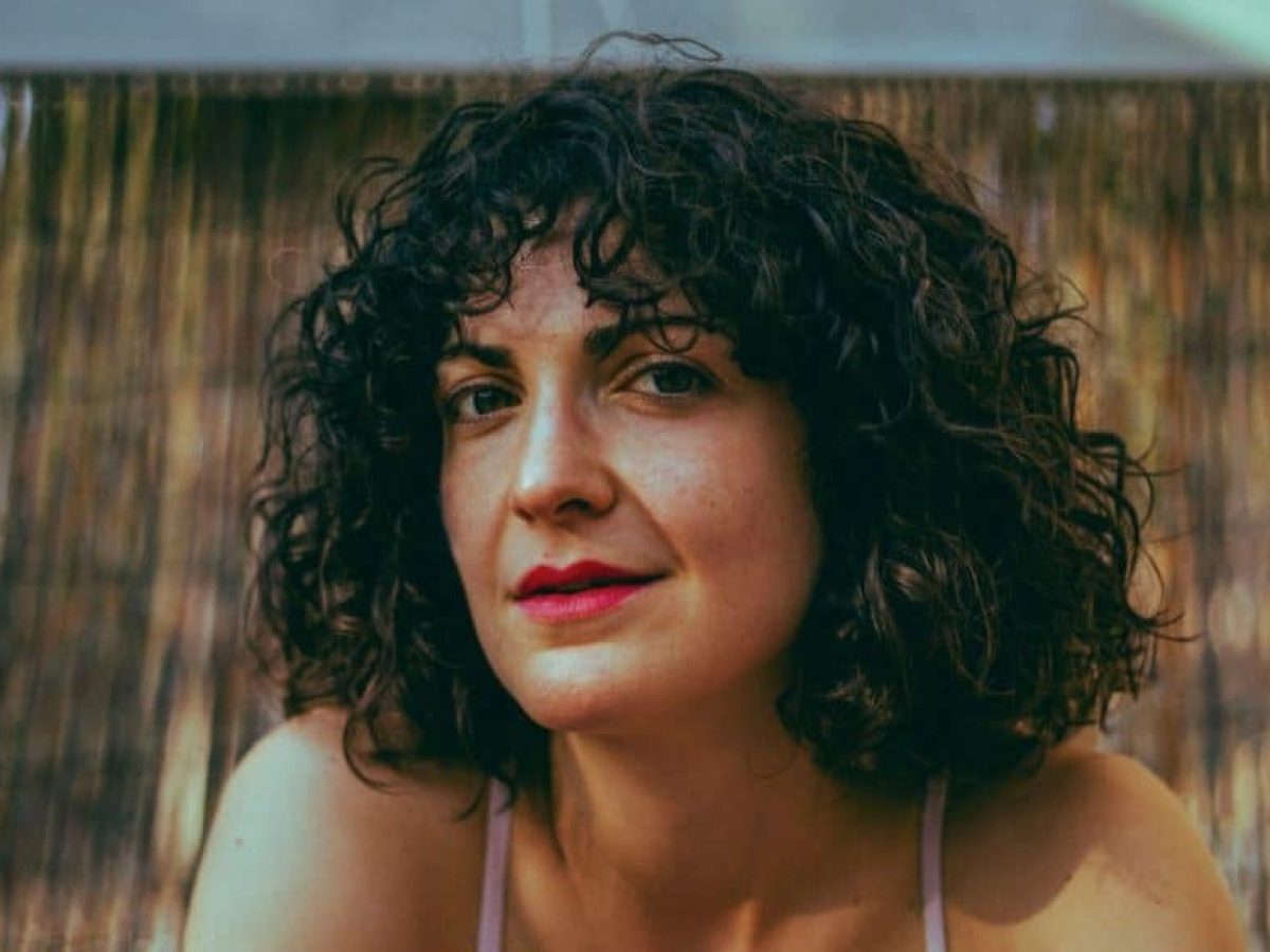 Νεφέλη Μαΐστράλη στα «ΝΕΑ»: «Το πολιτικό υπάρχει σε κάθε πτυχή της αφήγησης»