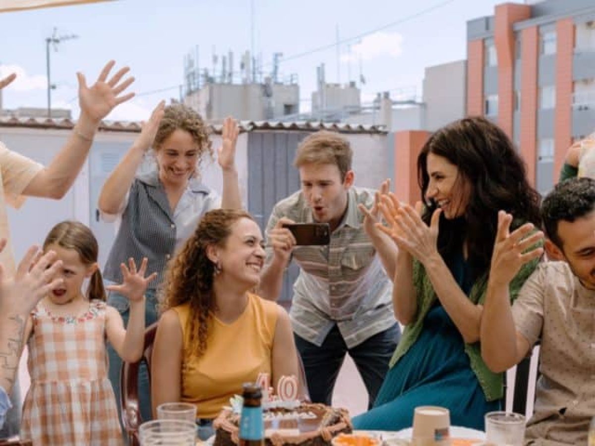 38o Πανόραμα Ευρωπαϊκού Κινηματογράφου: Η ταινία έναρξης «Σιωπηλή Αγάπη» της Eva Libertad και τα λόγια του Νίνο Φένεκ Μικελίδη για το φετινό φεστιβάλ