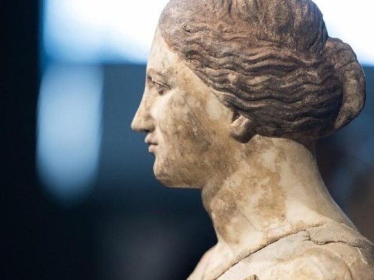 Εγκαίνια του αρχαιολογικού χώρου του Ανακτόρου της Πέλλας – Παρουσιάστηκαν για πρώτη φορά στο κοινό δύο ελληνιστικά αγάλματα