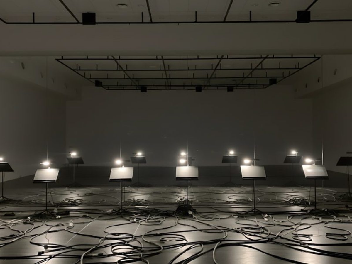 Γιώργος Δρίβας – «Συμφωνία 37: Προσωπογραφία ενός αλγόριθμου»: Περιπατητική δράση στο Μέγαρο Μουσικής Αθηνών