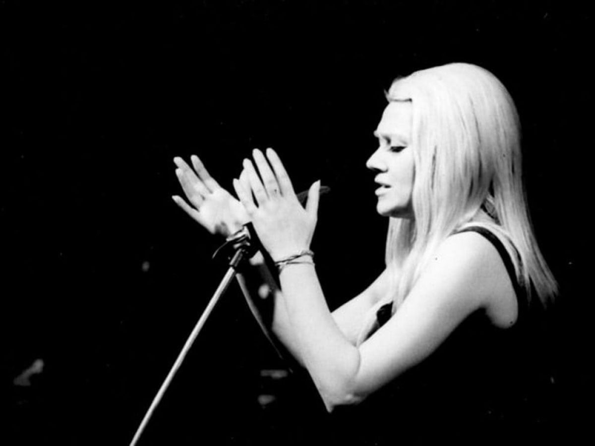 Ντόρα Γιαννακοπούλου: Αν δεν υπήρχε η κυρα-Λένη, η «Πρόβα νυφικού» δεν θα γραφόταν