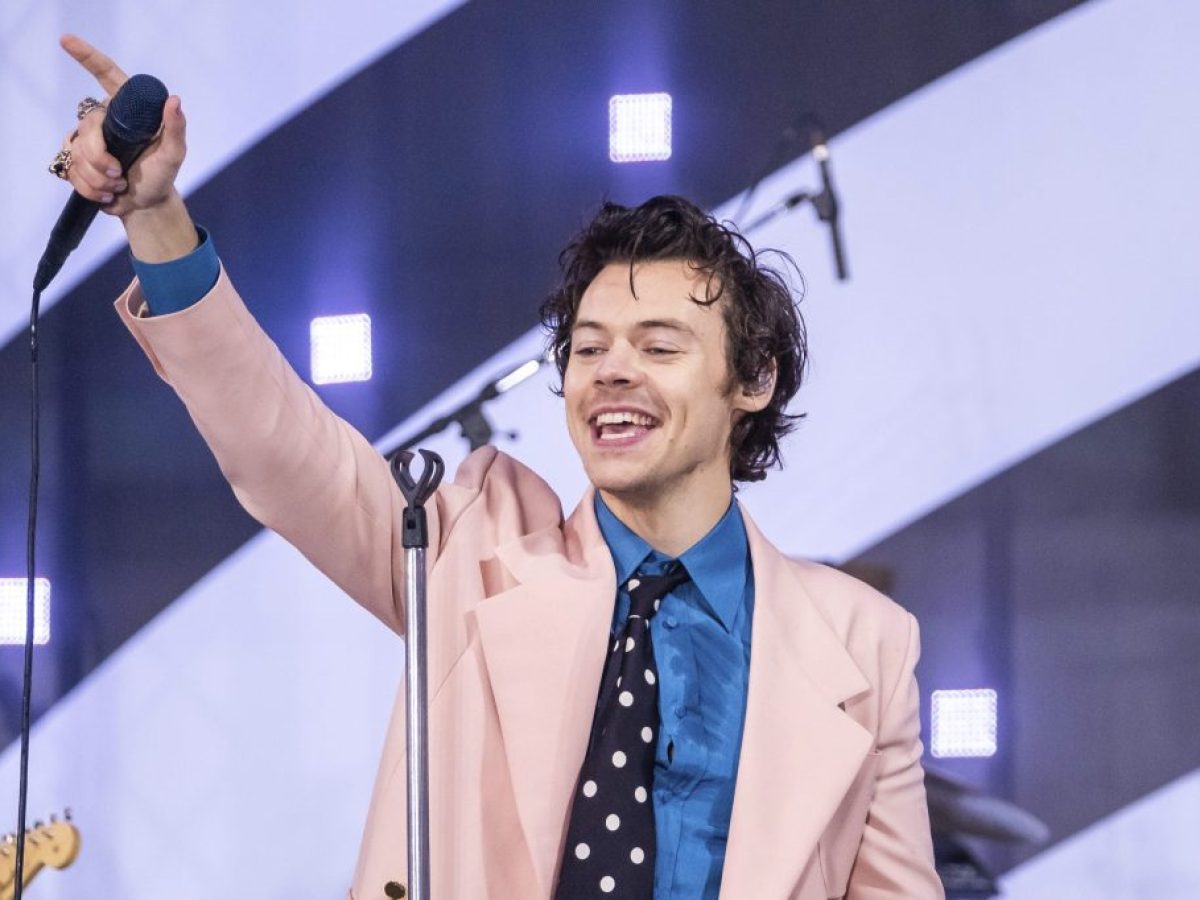 Ο Χάρι Στάιλς πυροδότησε σενάρια επιστροφής στη μουσική με ένα βίντεο έκπληξη