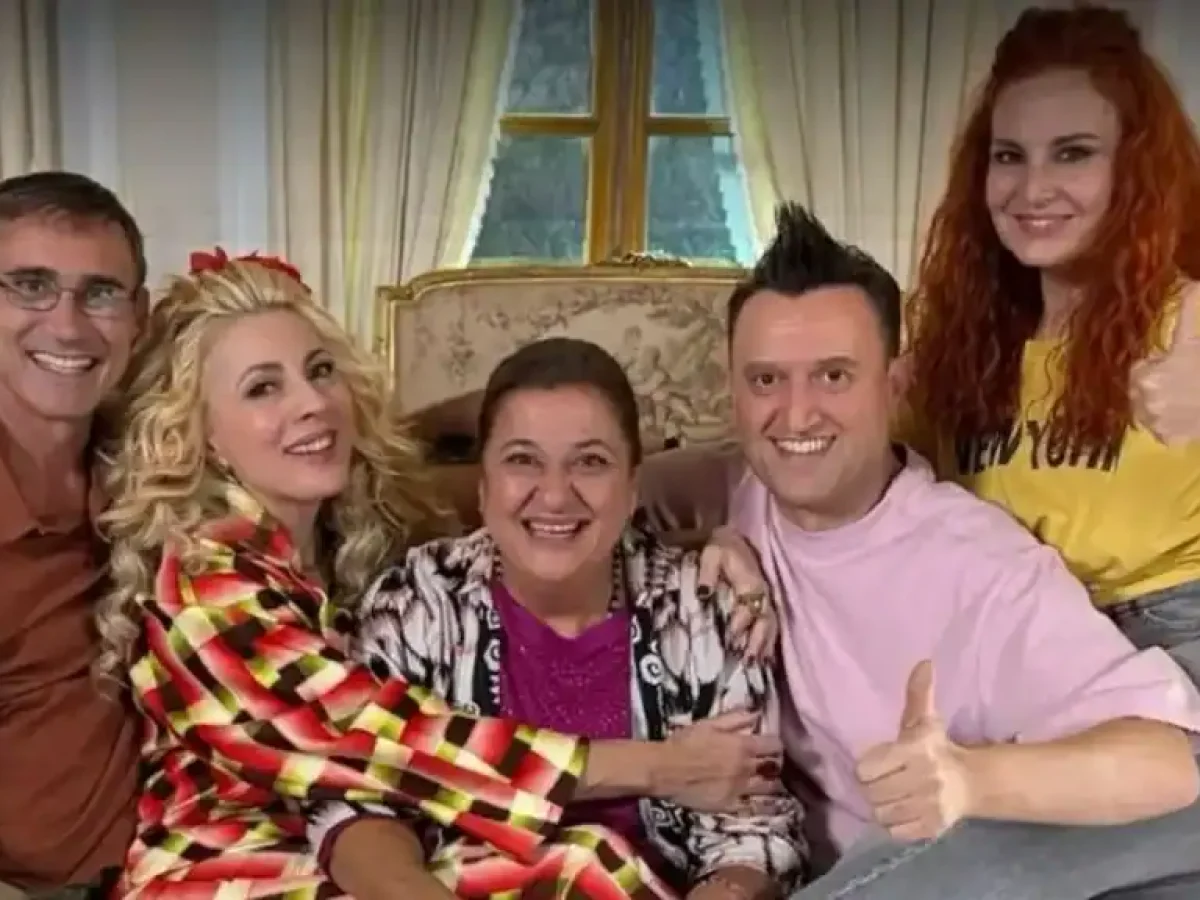 Στο Παρά Πέντε – 20 χρόνια μετά: Η πεντάδα ενώνεται απόψε στις 21:00 – Τι θα δούμε στο επικό reunion