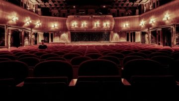 Θέατρο: 20 κλασικά αριστουργήματα της φετινής σεζόν