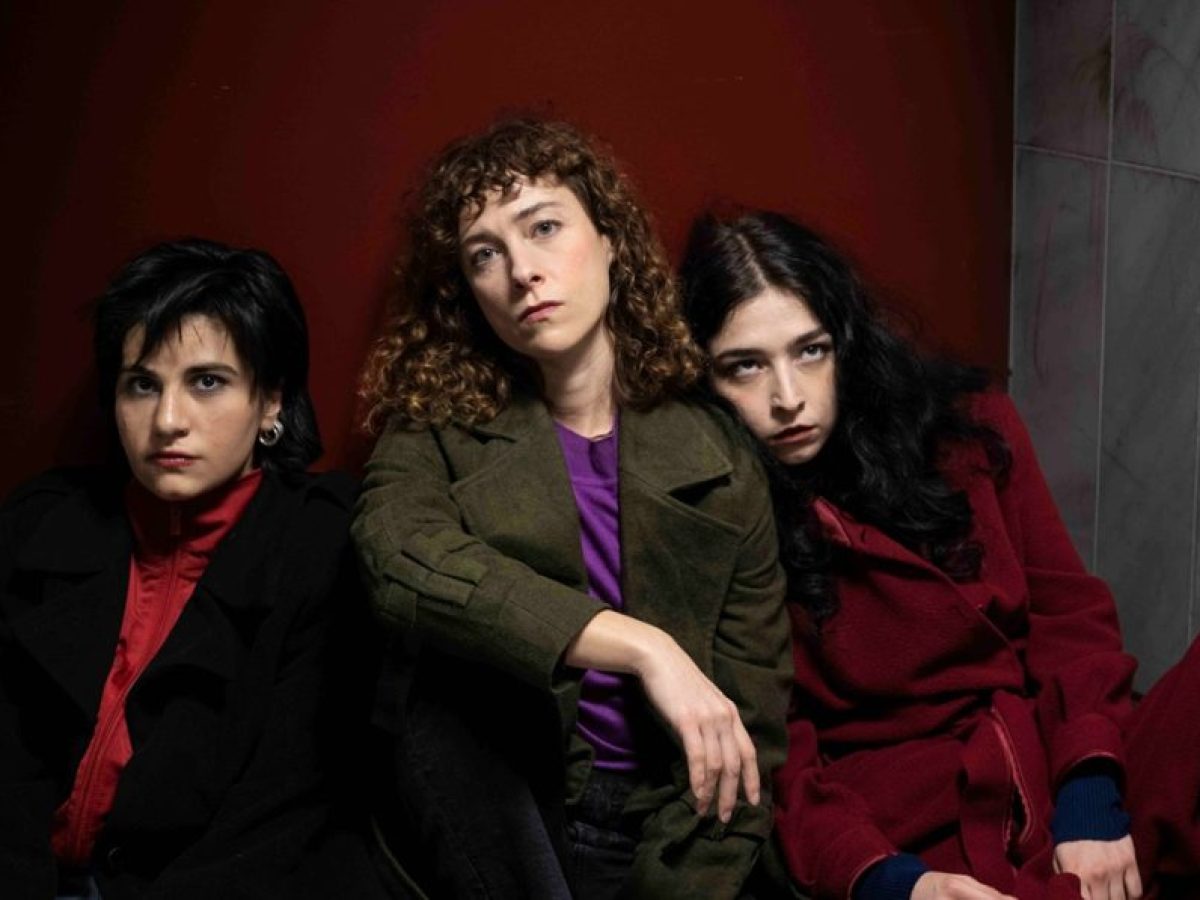 24 ώρες σε έναν κόσμο που δεν μας ανήκει, από τον Παντελή Φλατσούση στο Θέατρο Τέχνης Καρόλου Κουν