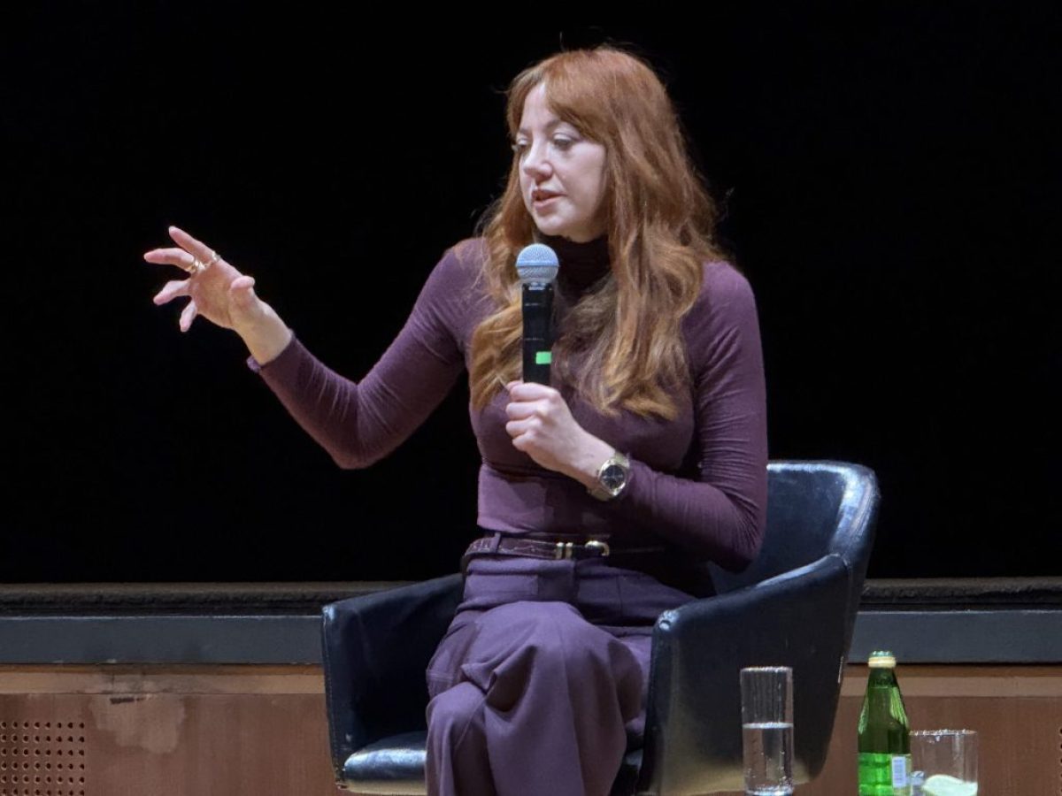 Diane Morgan &sigma;&tau;&eta; &Sigma;&tau;έ&gamma;&eta;: Ά&lambda;&lambda;&omicron; &omicron; &kappa;&alpha;&lambda;&lambda;&iota;&tau;έ&chi;&nu;&eta;&sigmaf;, ά&lambda;&lambda;&omicron; &tau;&omicron; έ&rho;&gamma;&omicron; &tau;&omicron;&upsilon;