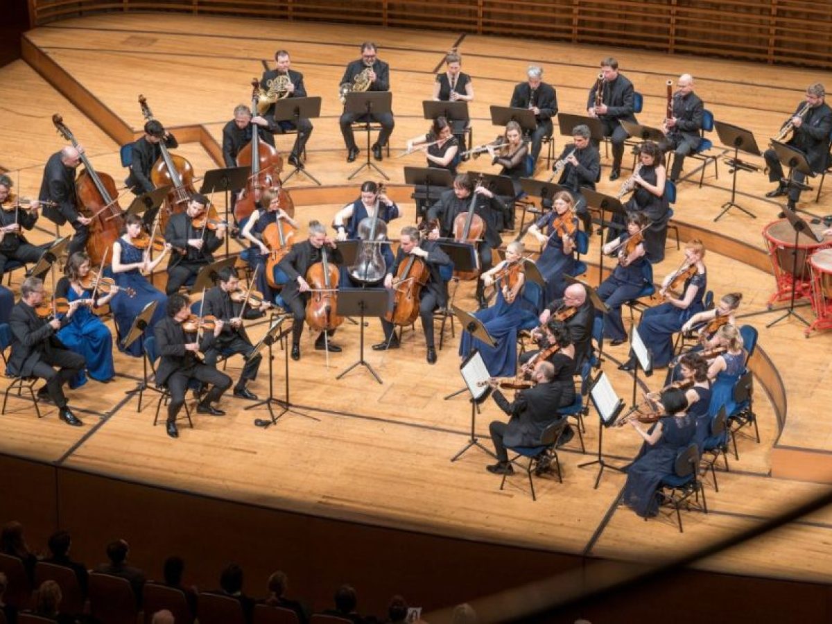 Festival Strings Lucerne &ndash; &Alpha;&gamma;&kappa;&omicron;&upsilon;&sigma;&tau;ί&nu; &Chi;ά&nu;&tau;&epsilon;&lambda;&iota;&chi;: &Kappa;&omicron;&rho;&upsilon;&phi;&alpha;ί&alpha; &sigma;&upsilon;&nu;&alpha;&upsilon;&lambda;ί&alpha; &sigma;&tau;&omicron; &Mu;έ&gamma;&alpha;&rho;&omicron; &Mu;&omicron;&upsilon;&sigma;&iota;&kappa;ή&sigmaf; &Alpha;&theta;&eta;&nu;ώ&nu;