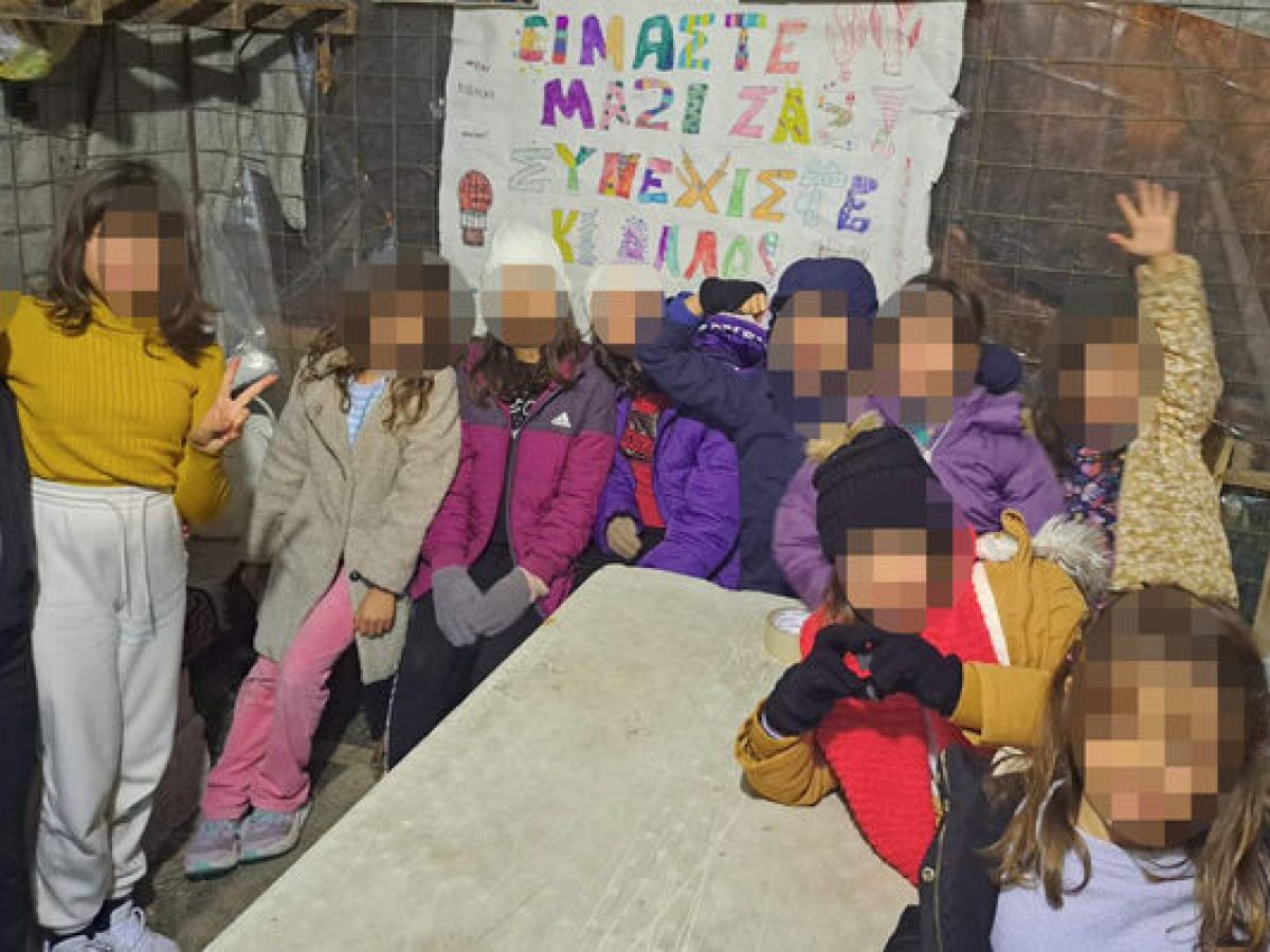 Χανιά: Η ομάδα του «Κόκκινου Αερόστατου» στο πλευρό των αγροτών στο Μπλόκο στα Μεγάλα Χωράφια (ΦΩΤΟ)