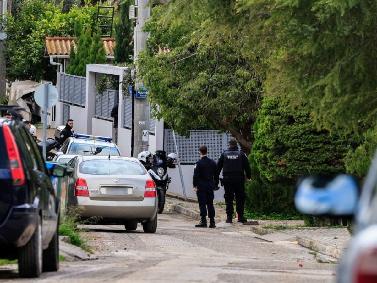 Έγκλημα στη Γλυφάδα: «Παιδί μου πέθανα τώρα, μην με σκοτώνεις άλλο»