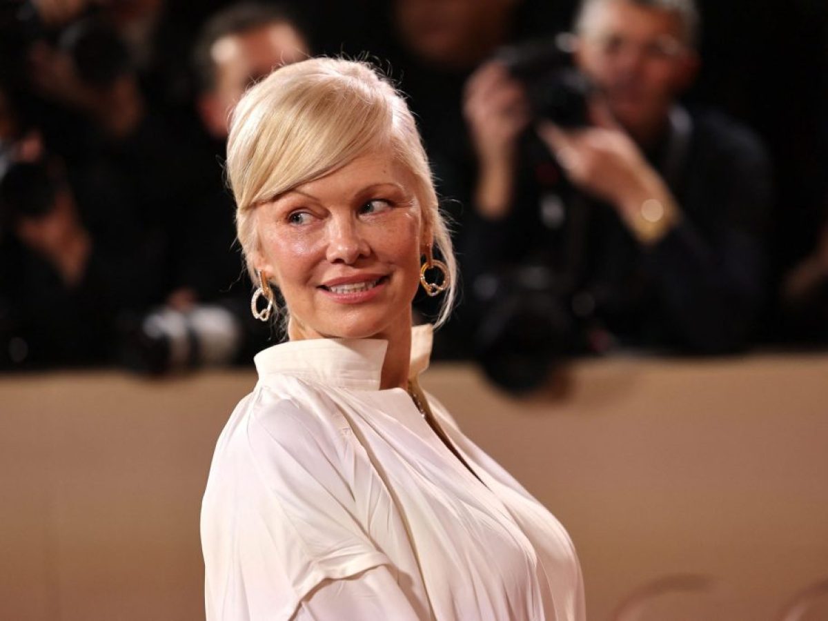 Η Πάμελα Άντερσον και ο Μπίλι Μπομπ Θόρντον συμπρωταγωνιστούν στη νέα ταινία «Somedays»