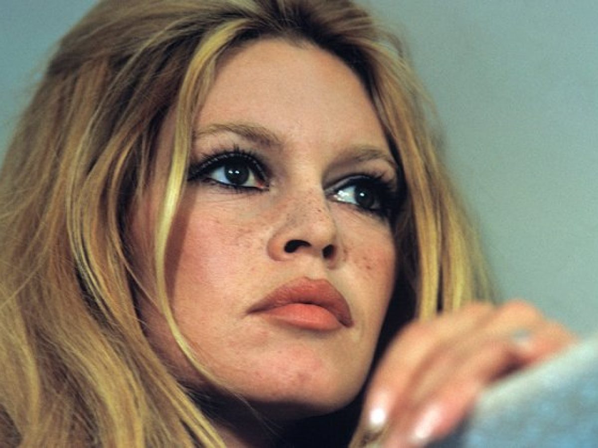 Η Αννα, η Μπούλη, η Μπεμπέ…