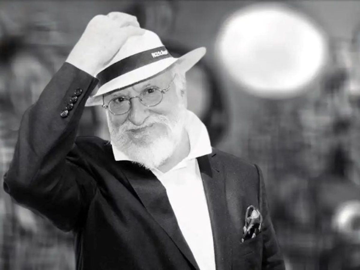 Καθρέφτες στο περιβόλι της άνοιξης