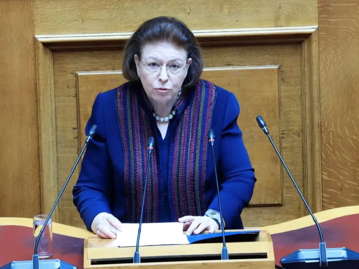 Λίνα Μενδώνη: Η Βουλή των Ελλήνων τιμά τους Έλληνες Εβραίους που εξοντώθηκαν στο Ολοκαύτωμα