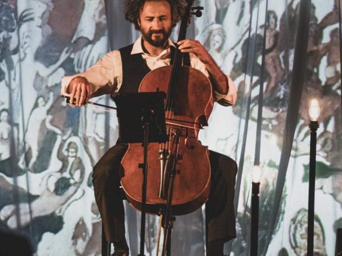 Λουκής Λάρας μια μουσική αφήγηση στο Θέατρο Ολύμπια