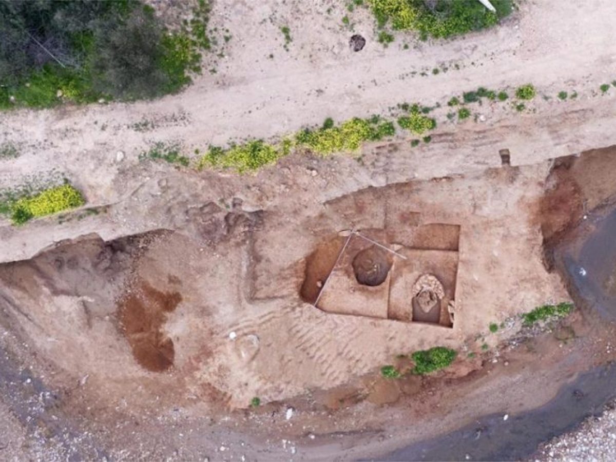 Ραφήνα: Βρέθηκαν ταφή και αγγείο από την Πρώιμη Εποχή του Χαλκού (Photos)