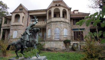 Τατόι: Ιστορίες με άμαξες και οικόσημα