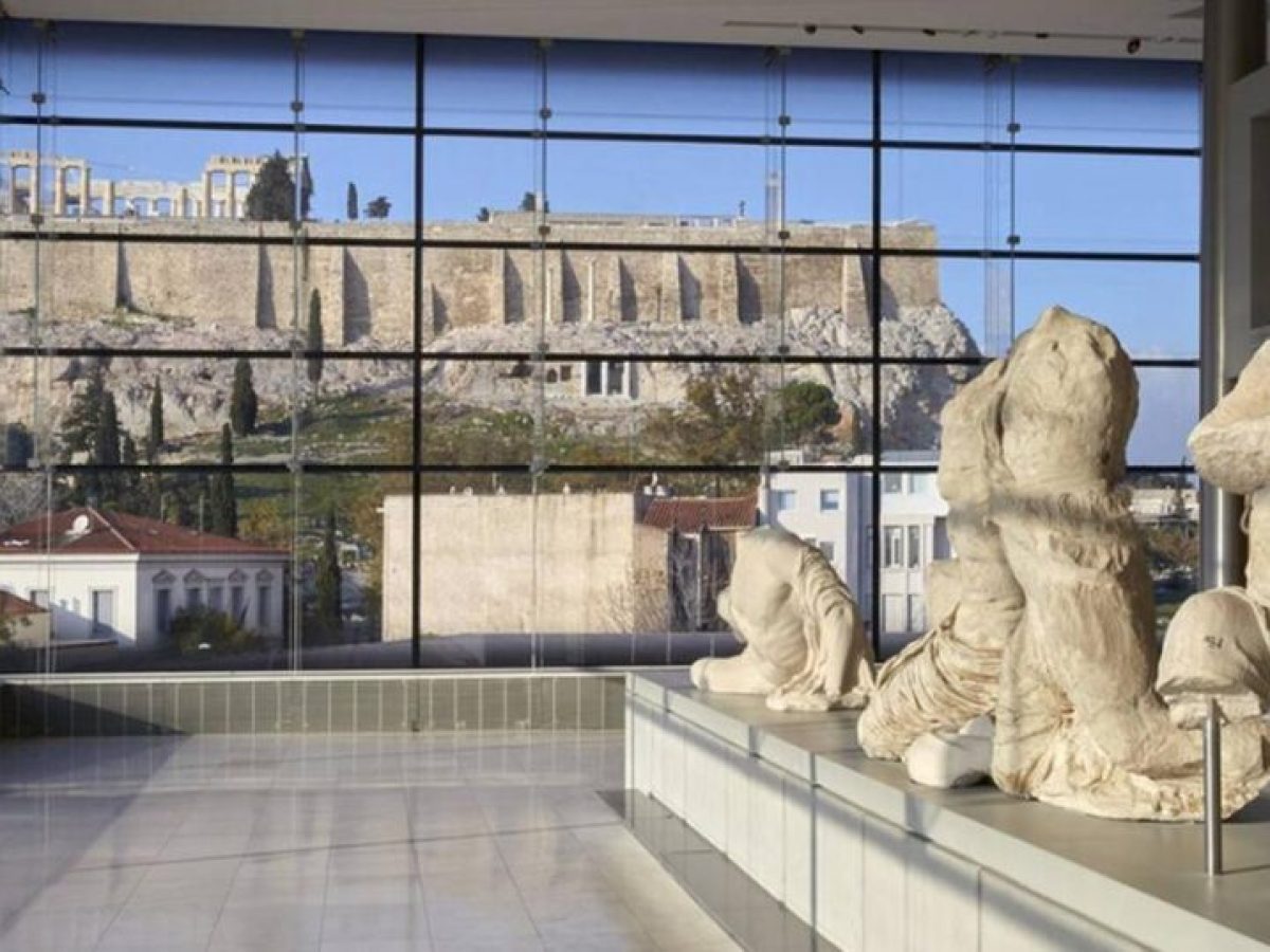 &laquo;Hellenic Heritage&raquo;: &Alpha;&nu;&alpha;&beta;&alpha;&theta;&mu;ί&zeta;&epsilon;&tau;&alpha;&iota; &eta; &epsilon;&mu;&pi;&epsilon;&iota;&rho;ί&alpha; &tau;&omega;&nu; &epsilon;&pi;&iota;&sigma;&kappa;&epsilon;&pi;&tau;ώ&nu; &sigma;&epsilon; &pi;&epsilon;&rho;&iota;&sigma;&sigma;ό&tau;&epsilon;&rho;&omicron;&upsilon;&sigmaf; &alpha;&pi;ό 350 &alpha;&rho;&chi;&alpha;&iota;&omicron;&lambda;&omicron;&gamma;&iota;&kappa;&omicron;ύ&sigmaf; &chi;ώ&rho;&omicron;&upsilon;&sigmaf; &kappa;&alpha;&iota; &mu;&omicron;&upsilon;&sigma;&epsilon;ί&alpha;