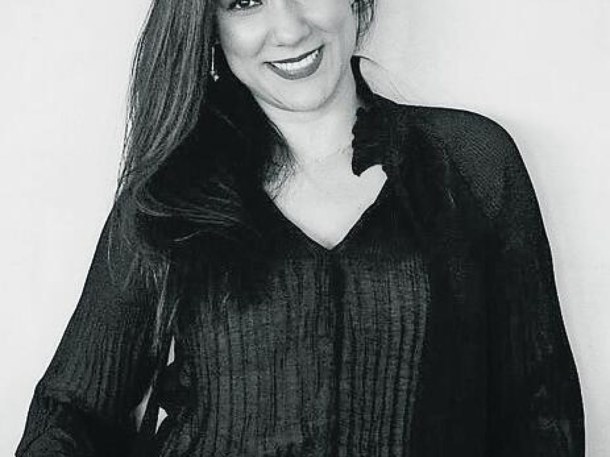 «Ήμουν η γύφτισσα με δύο πτυχία και ένα μεταπτυχιακό»: Η συγκλονιστική συνέντευξη της Χριστίνας Χαλιλοπούλου