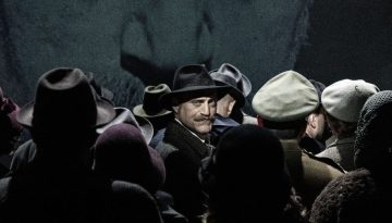 ΚΘΒΕ: Ήλιος με ξιφολόγχες, του Γιώργου Σκαμπαρδώνη σε σκηνοθεσία Ελένης Ευθυμίου στο Θέατρο ΕΜΣ