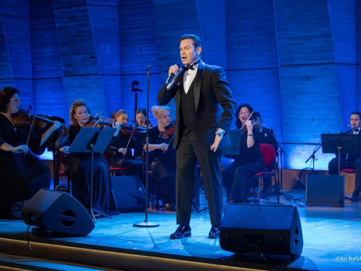 Ο Μάριος Φραγκούλης στην Τελετή Ανακήρυξης της Παγκόσμιας Ημέρας Ελληνικής Γλώσσας στο Παρίσι