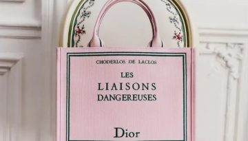 Dior: Το 2026 είναι η χρονιά του βιβλίου με τη νέα συλλογή του Jonathan Anderson να μας στέλνει πίσω στα θρανία