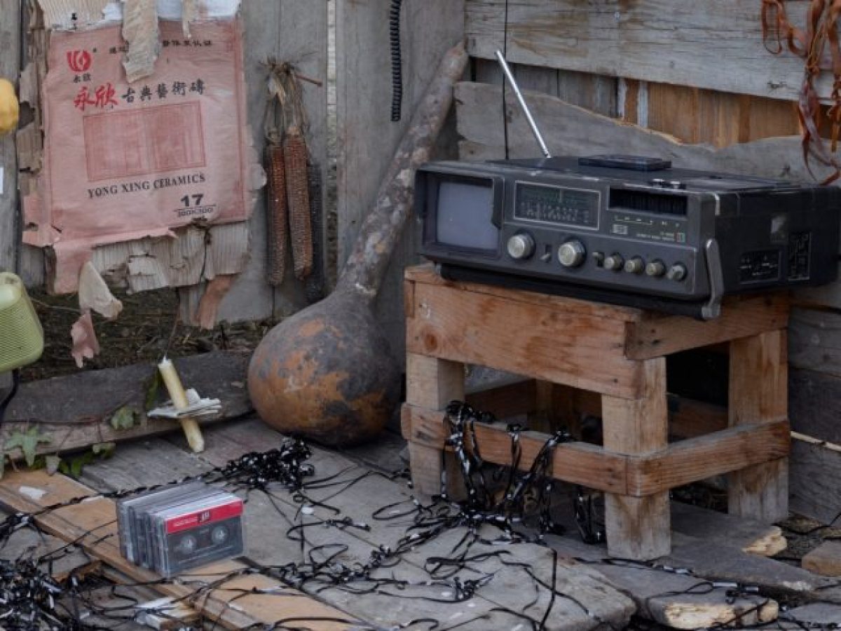 “Weak Signal” στην αίθουσα τέχνης Δύο Χωριά με έργα που κινούνται ανάμεσα σε φυσικούς και ψηφιακούς χώρους