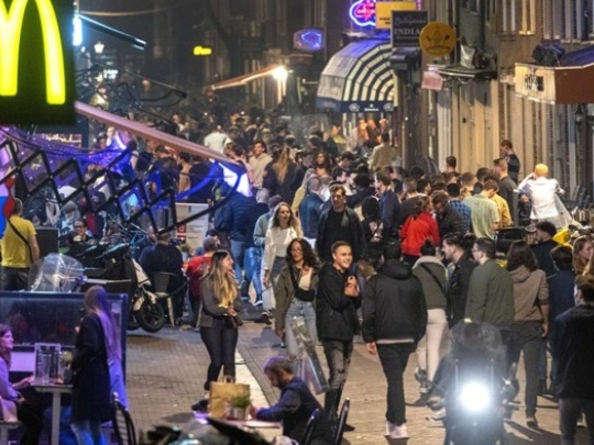 Η μουσική βοήθησε τους Βρετανούς να αντέξουν την πίεση του lockdown