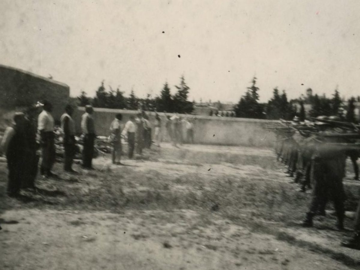 Καισαριανή: Στη δημοσιότητα οι ιστορικές φωτογραφίες της εκτέλεσης των 200