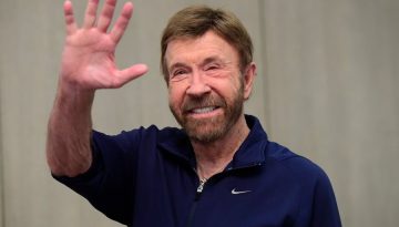 Πέθανε ο Τσακ Νόρις σε ηλικία 86 ετών