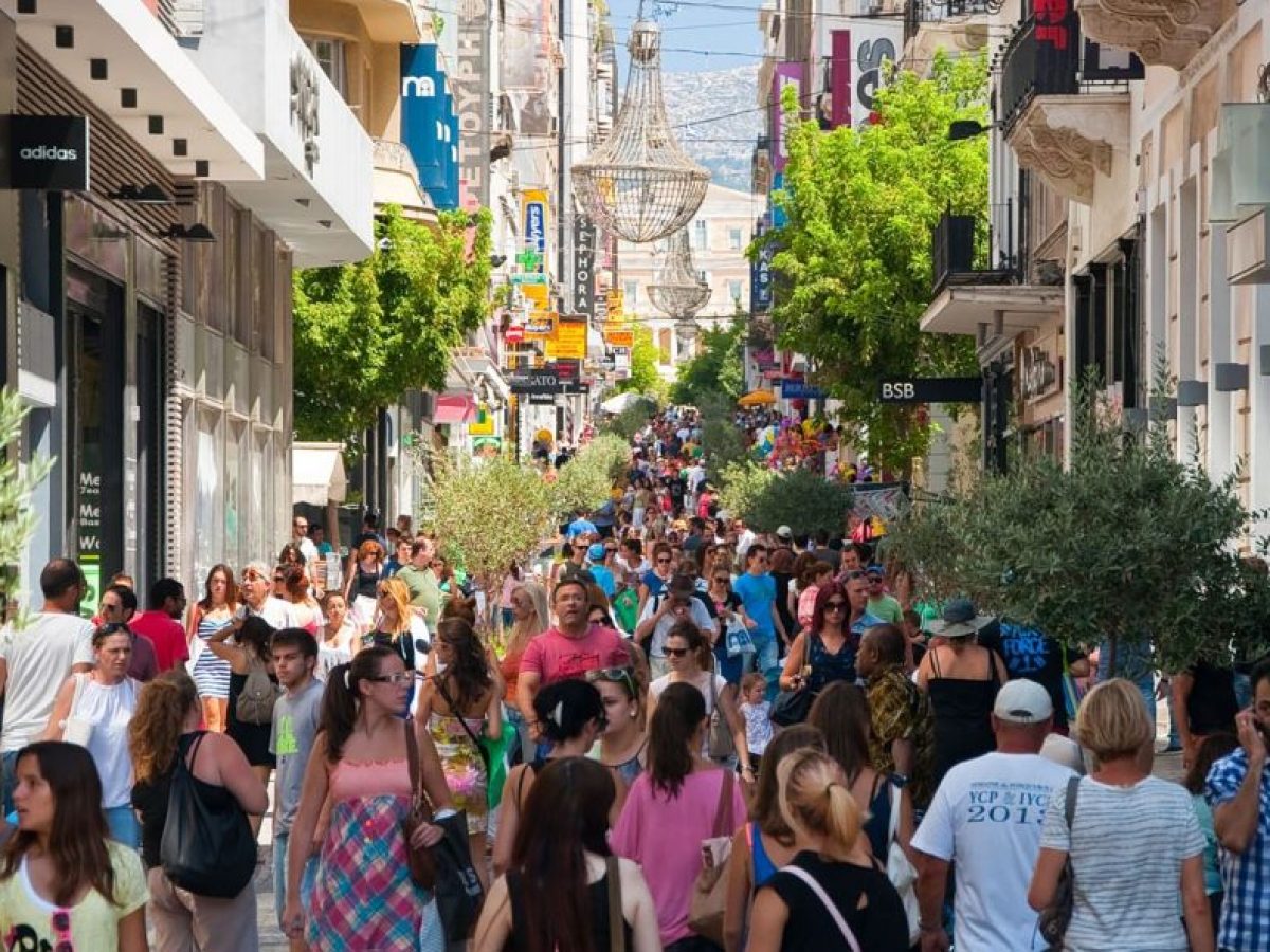 Προβληματίζονται για τον πόλεμο, όλοι όμως κυκλοφορούν…