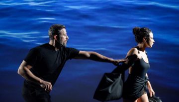Συνεχίζεται η παράσταση «Τα Παιδιά ενός Κατώτερου Θεού» στο θέατρο Άλφα Ληναίος Φωτίου