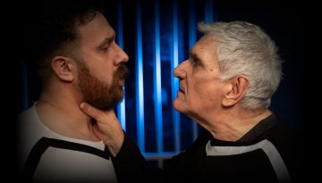 Ξεκίνησαν οι παραστάσεις του έργου του Βασίλη Τσιράκη Πτέρυγα Α΄- Κελί 71 στο θέατρο Αλκμήνη
