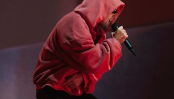Justin Bieber: Η viral συγκινητική στιγμή με την Billie Eilish στο Coachella