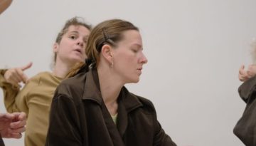 “Latent” της Μαρίας Κολιοπούλου: Ένα διαγενεακό έργο για τέσσερις χορεύτριες με αισθητηριακή αναπηρία και χωρίς