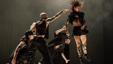 «Χορεύοντας ανάμεσα σε ρήξεις»