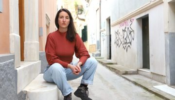 &Phi;&alpha;ί&delta;&rho;&alpha; &Chi;&alpha;&tau;&zeta;&omicron;&pi;&omicron;ύ&lambda;&omicron;&upsilon;: &laquo;&hellip;&tau;&omicron; &theta;έ&alpha;&tau;&rho;&omicron; &epsilon;ί&nu;&alpha;&iota; έ&nu;&alpha;&sigmaf; &phi;&alpha;&nu;&tau;&alpha;&sigma;&tau;&iota;&kappa;ό&sigmaf; &chi;&omega;&rho;&omicron;&chi;&rho;ό&nu;&omicron;&sigmaf;&hellip;&raquo;