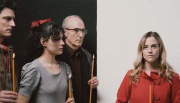 Η «Ήμερη» του Φίοντορ Ντοστογιέφσκι σε σκηνοθεσία Γιάννη Νταλιάνη επανέρχεται για λίγες παραστάσεις στο θέατρο Πορεία