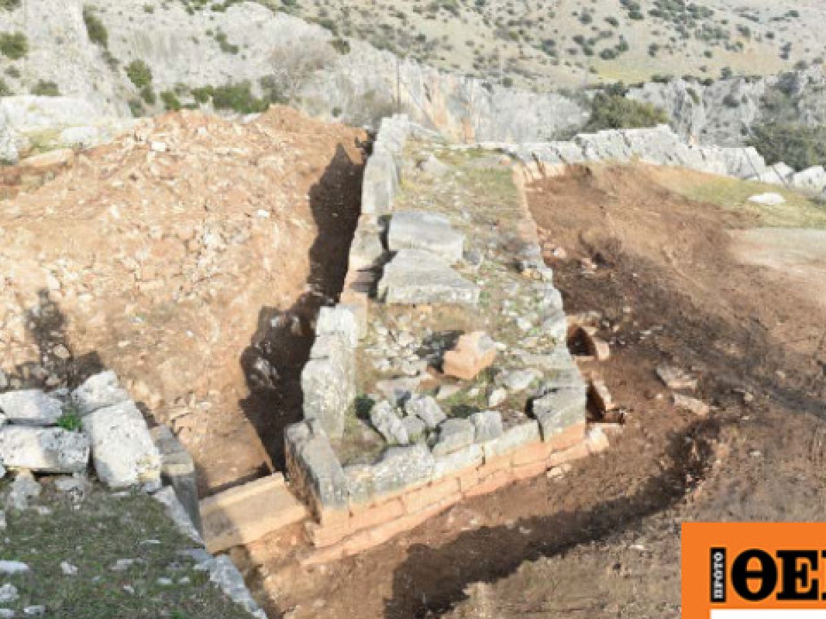 &Upsilon;&pi;&omicron;&upsilon;&rho;&gamma;&epsilon;ί&omicron; &Pi;&omicron;&lambda;&iota;&tau;&iota;&sigma;&mu;&omicron;ύ: &Alpha;&pi;&omicron;&kappa;&alpha;&theta;ί&sigma;&tau;&alpha;&tau;&alpha;&iota; &kappa;&alpha;&iota; &alpha;&nu;&alpha;&delta;&epsilon;&iota;&kappa;&nu;ύ&epsilon;&tau;&alpha;&iota; &eta; &alpha;&kappa;&rho;ό&pi;&omicron;&lambda;&eta; &tau;&eta;&sigmaf; &Alpha;&rho;&chi;&alpha;ί&alpha;&sigmaf; &Pi;έ&lambda;&iota;&nu;&nu;&alpha;&sigmaf; &sigma;&tau;&eta;&nu; &Theta;&epsilon;&sigma;&sigma;&alpha;&lambda;ί&alpha;