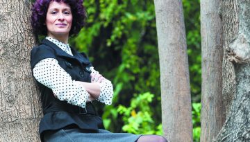 Μαρία Φακίνου: «Πιστεύω στη γυναικεία φιλία και αλληλεγγύη»