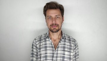 &Pi;&alpha;&nu;&alpha;&gamma;&iota;ώ&tau;&eta;&sigmaf; &Epsilon;&xi;&alpha;&rho;&chi;έ&alpha;&sigmaf;: &laquo;&hellip;&tau;&omicron;&pi;ί&omicron; &alpha;&kappa;&rho;&alpha;ί&alpha;&sigmaf; &beta;ί&alpha;&sigmaf; &kappa;&alpha;&iota; &delta;ί&psi;&alpha;&sigmaf; &gamma;&iota;&alpha; &epsilon;&xi;&omicron;&upsilon;&sigma;ί&alpha;&hellip;&raquo;
