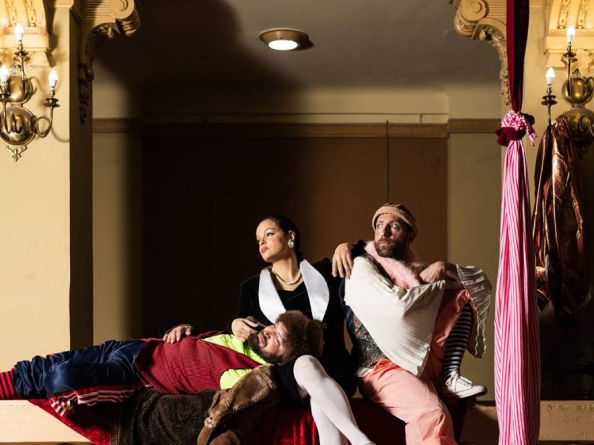 Θέατρο: «O θάνατος ενός ηθοποιού» στο ΠΛΥΦΑ