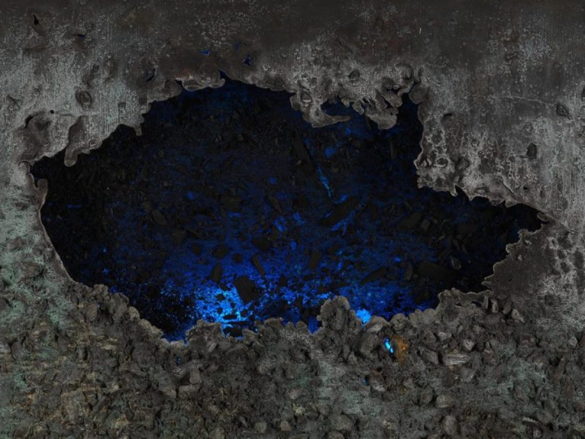 Απόστολος Φανακίδης – Μεταξύ Φωτός και Ύλης: Έκθεση στη Roma Gallery