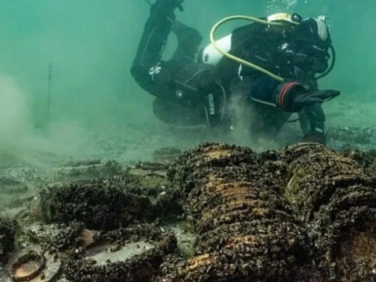 Αρχαιολογική ανακάλυψη στην Ελβετία – Εντοπίστηκαν 1.000 ρωμαϊκά αντικείμενα στη λίμνη Νεσατέλ (Photos)