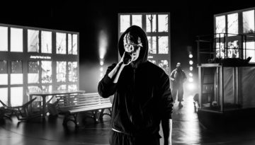 “Hass / Μίσος / Ură”: Το Theaterhaus Jena της Γερμανίας στο Θέατρο Τέχνης