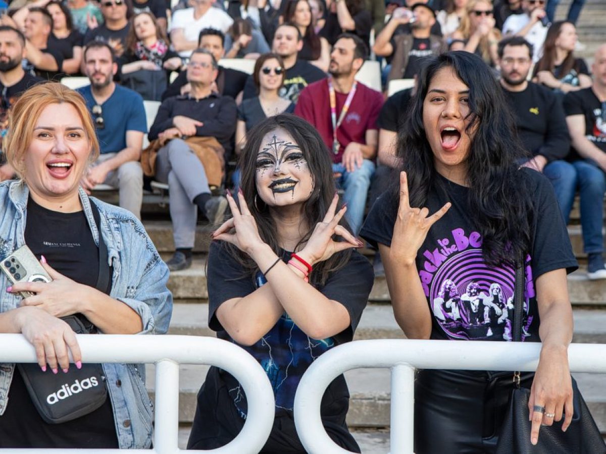 Metallica &sigma;&tau;&omicron; &Omicron;&Alpha;&Kappa;&Alpha;: Ό&sigma;&alpha; έ&gamma;&iota;&nu;&alpha;&nu; &pi;&rho;&iota;&nu; &alpha;&rho;&chi;ί&sigma;&epsilon;&iota; &eta; &mu;&epsilon;&gamma;ά&lambda;&eta; &sigma;&upsilon;&nu;&alpha;&upsilon;&lambda;ί&alpha;