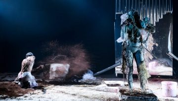 “Sunward”: Η νέα εικαστική performance του Φάνη Σακελλαρίου στο Θέατρο Ροές