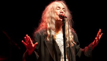 Η Patti Smith στο Δημοτικό Θέατρο Λυκαβηττού: Συναυλία την άνοιξη του 2026 με το κουαρτέτο της