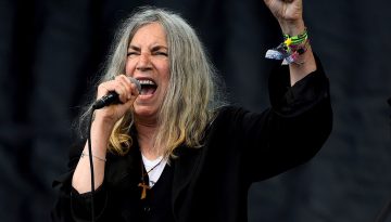 Η ακάματη Patti Smith